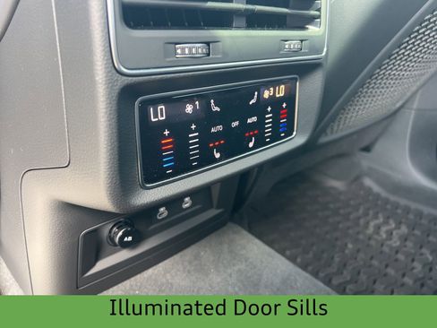 New 2026 Audi Q8 Premium Plus image 31