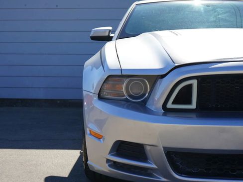 Used 2013 Ford Mustang GT Premium image 7