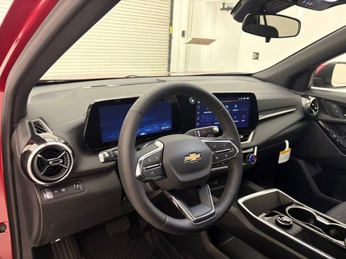 New 2026 Chevrolet Equinox LT FWD image 2