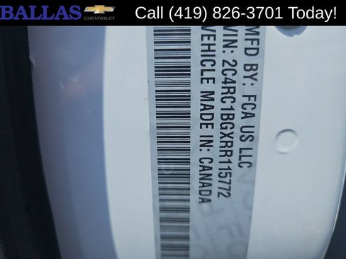 Used 2024 Chrysler Pacifica Touring-L FWD image 35