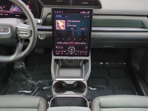 Used 2026 GMC Terrain AT4 w/ Convenience Package III AWD/4WD image 15