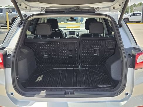 Used 2021 Chevrolet Equinox LT FWD image 16