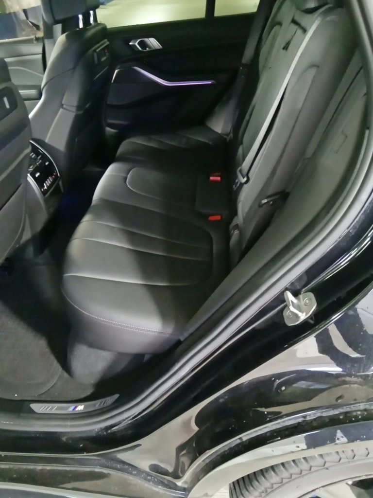 Used 2020 BMW X5 M50i AWD/4WD image 10