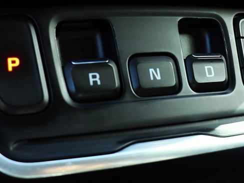 Used 2018 GMC Terrain SLE w/ Driver Convenience Package image 51