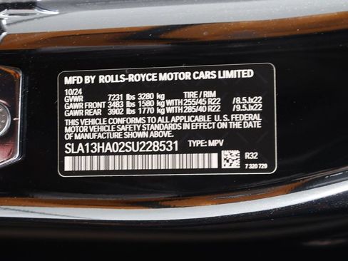 Certified 2025 Rolls-Royce Cullinan AWD/4WD image 19