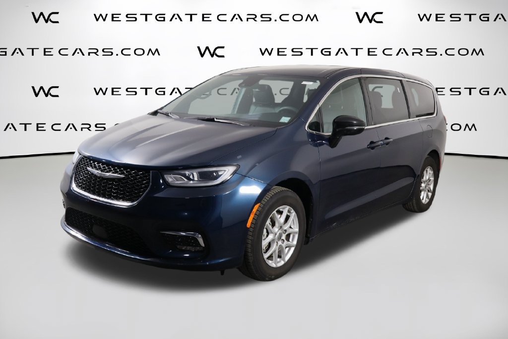 Used 2025 Chrysler Pacifica Select FWD 360° Tour