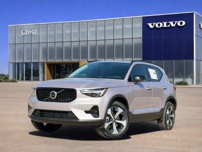 New 2026 Volvo XC40 B5 Plus w/ Protection Package Premier