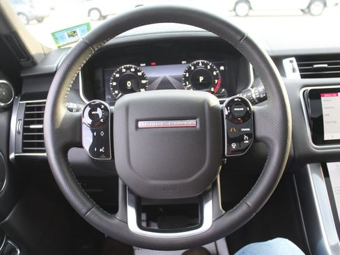 Used 2019 Land Rover Range Rover Sport HSE image 6