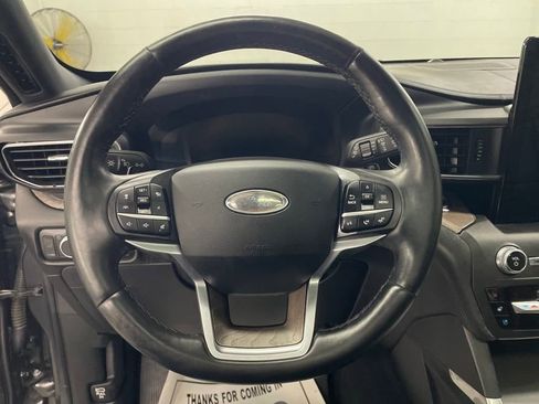 Used 2020 Ford Explorer Platinum w/ Premium Technology Package AWD/4WD image 20