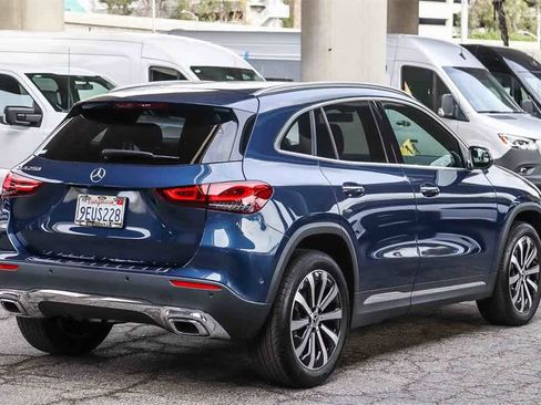 Used 2023 Mercedes-Benz GLA 250 w/ Premium Package image 4