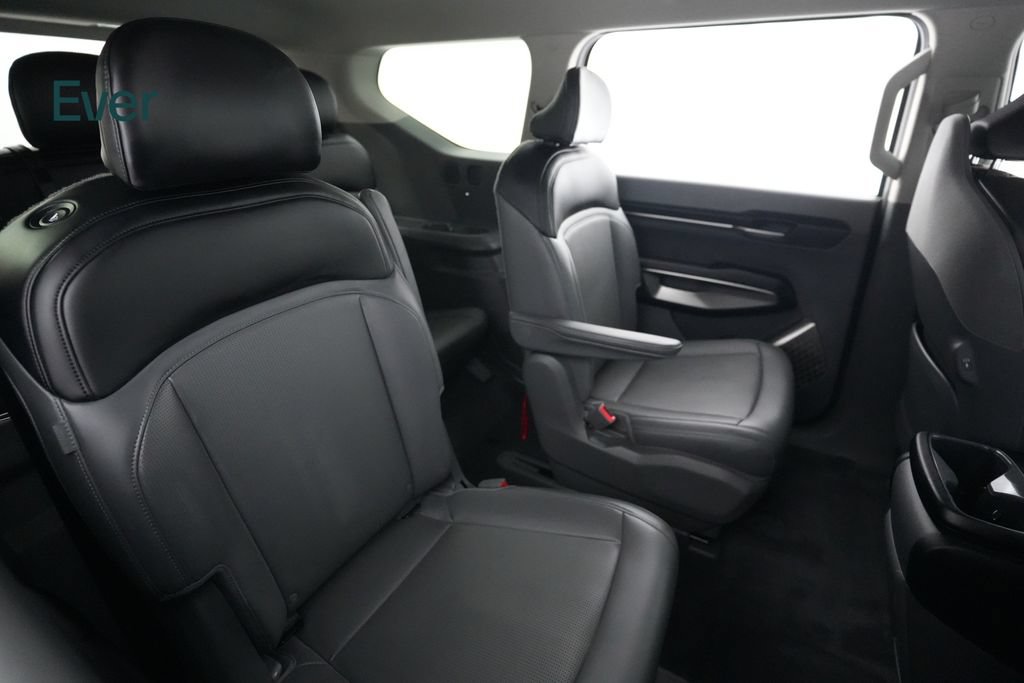 Used 2026 Kia EV9 Light RWD image 5