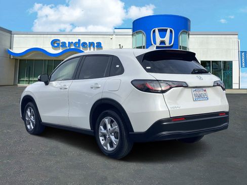 Certified 2025 Honda HR-V LX image 4