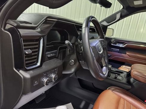 Used 2024 GMC Sierra 1500 Denali Ultimate AWD/4WD image 11