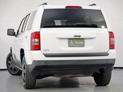 Used 2015 Jeep Patriot Sport w/ Power Value Group FWD image 5