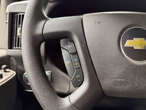 Used 2022 Chevrolet Express 2500 w/ Driver Convenience Package image 15