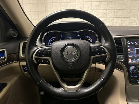 Used 2017 Jeep Grand Cherokee Limited w/ Trailer Tow Group IV image 13