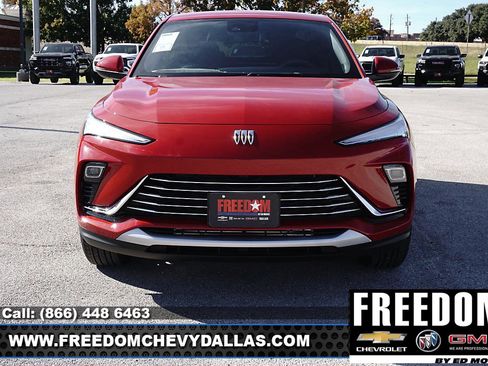 New 2026 Buick Envista Preferred image 2