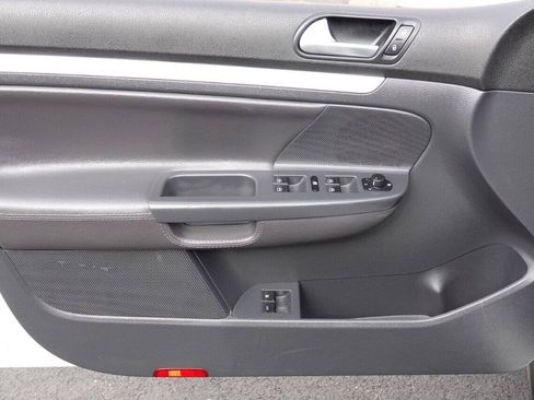 Used 2007 Volkswagen GTI 4-Door FWD image 55
