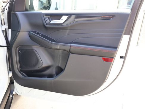 Used 2023 Ford Escape ST-Line Elite AWD/4WD image 31