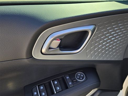New 2025 Kia Soul LX image 19