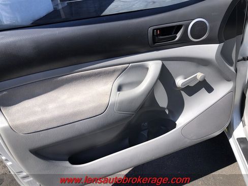 Used 2007 Toyota Tacoma 2WD Regular Cab image 9
