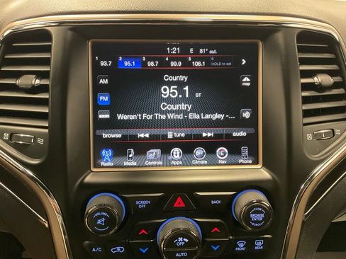 Used 2017 Jeep Grand Cherokee Limited AWD/4WD image 27