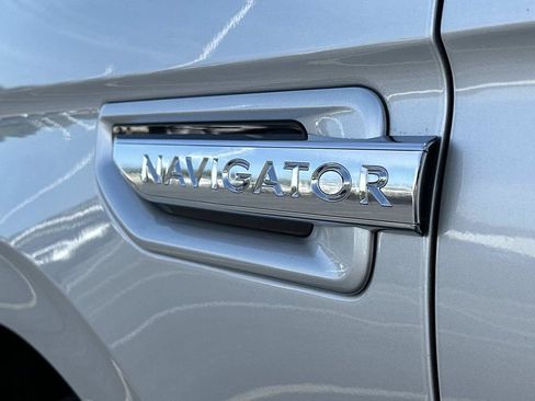 Used 2019 Lincoln Navigator L Reserve AWD/4WD image 10
