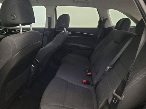Used 2017 Kia Sorento AWD image 18