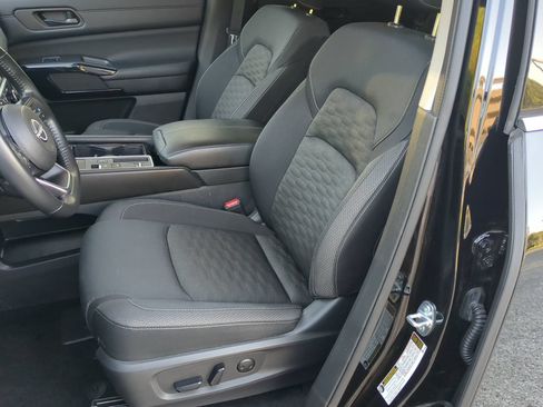 Used 2024 Nissan Pathfinder SV FWD image 57