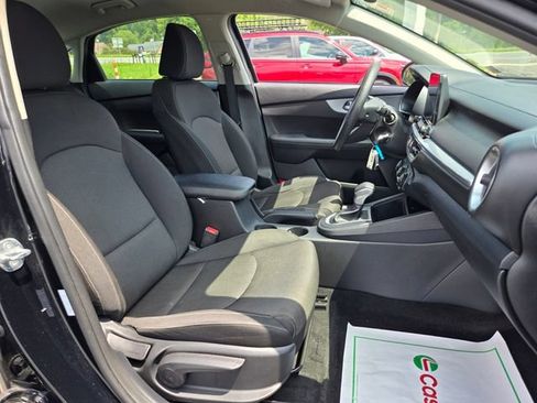 Used 2024 Kia Forte LXS w/ LXS Technology Package FWD image 20
