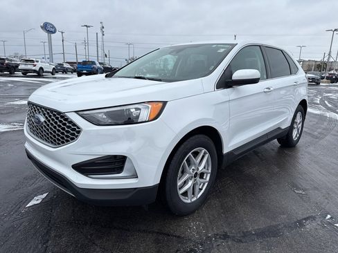 Used 2024 Ford Edge SEL image 4