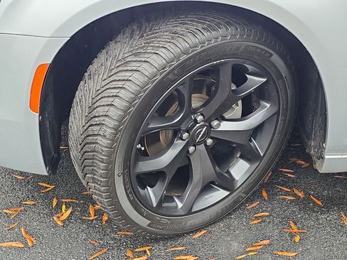 Used 2023 Chrysler 300 Touring w/ Sport Appearance Package image 29