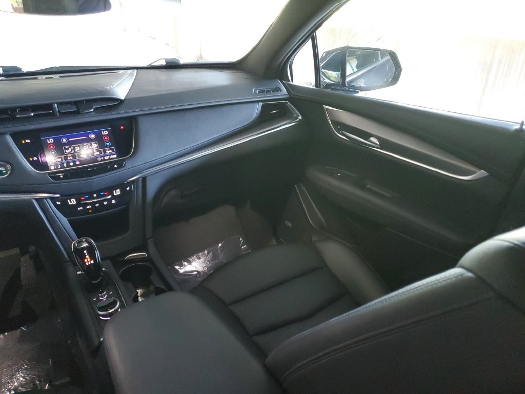 Used 2023 Cadillac XT5 Luxury FWD image 17