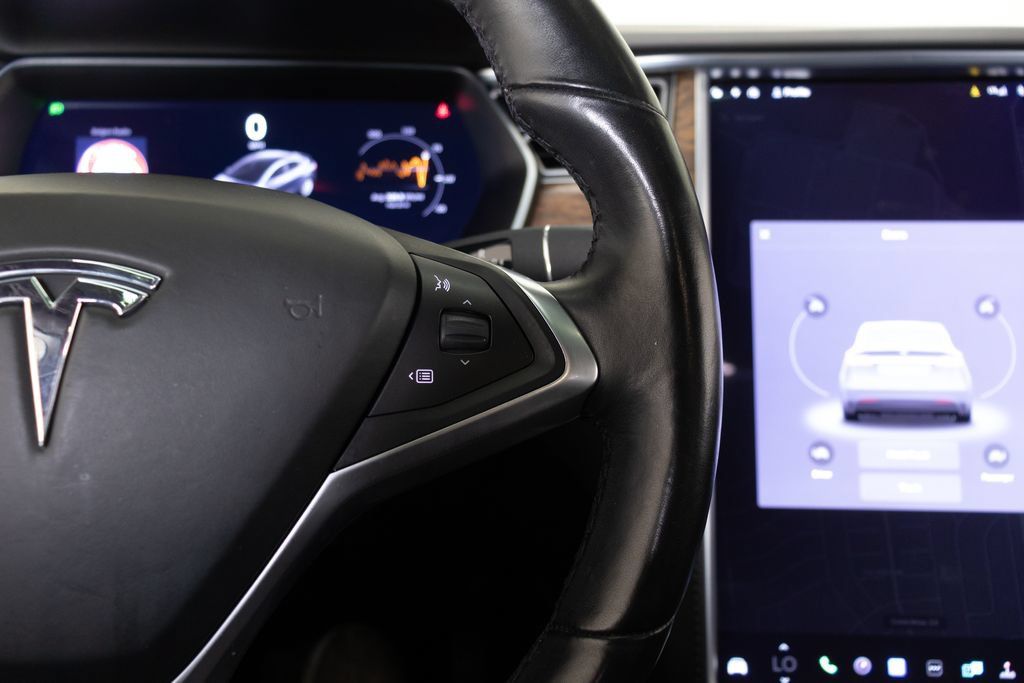 Used 2018 Tesla Model X 100D AWD/4WD image 29