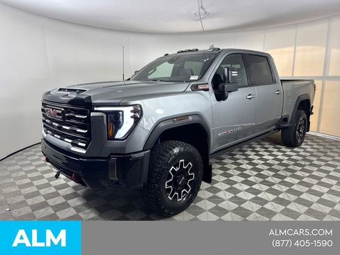 Used 2024 GMC Sierra 2500 AT4X image 1