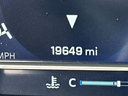 Used 2025 Chevrolet Silverado 1500 LT image 28