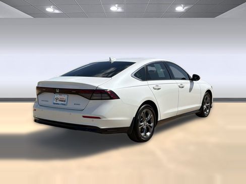 Used 2023 Honda Accord EX-L image 9