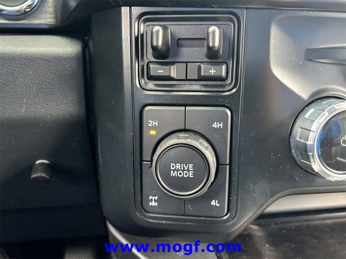 Used 2023 Ford F250 Lariat w/ Sport Appearance Package image 10