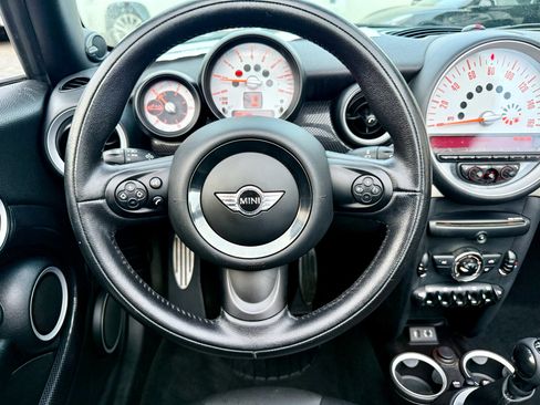 Used 2014 MINI Cooper S image 18