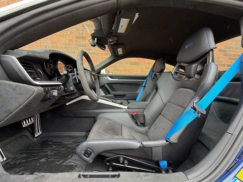 Certified 2024 Porsche 911 Dakar image 5