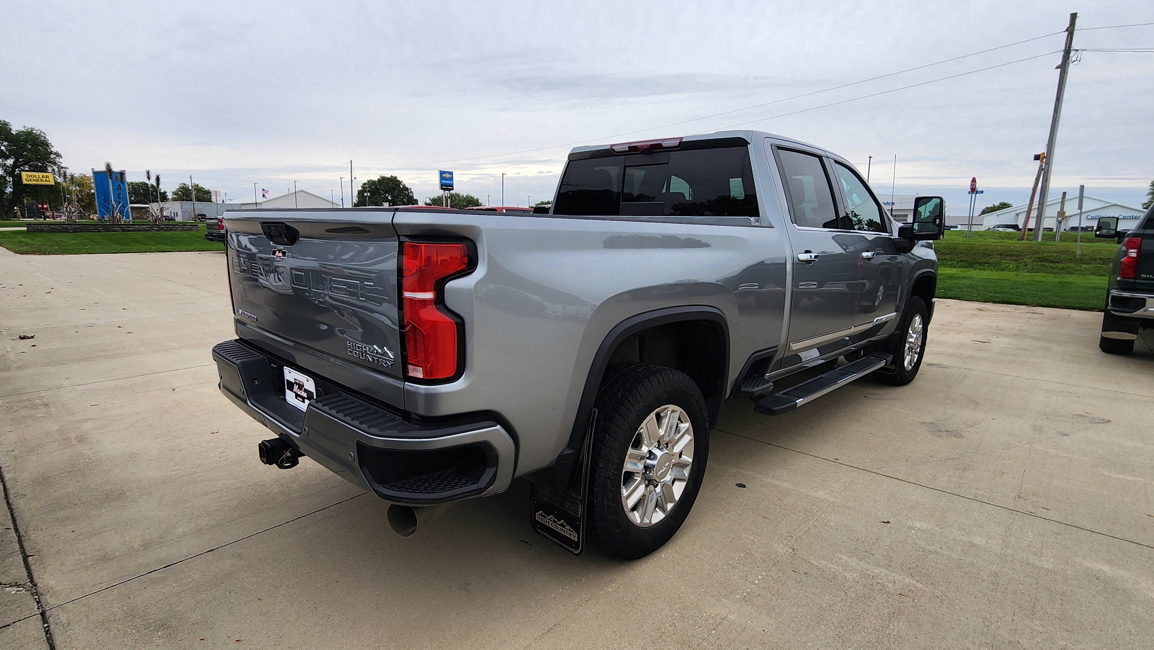 Certified 2025 Chevrolet Silverado 3500 High Country w/ Technology Package AWD/4WD image 5