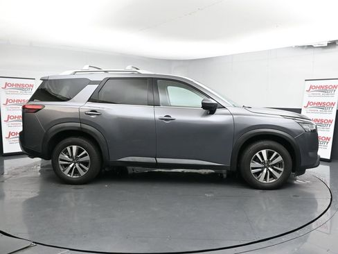 Used 2023 Nissan Pathfinder SL image 9