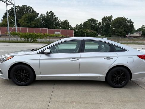 Used 2017 Hyundai Sonata SE FWD image 11