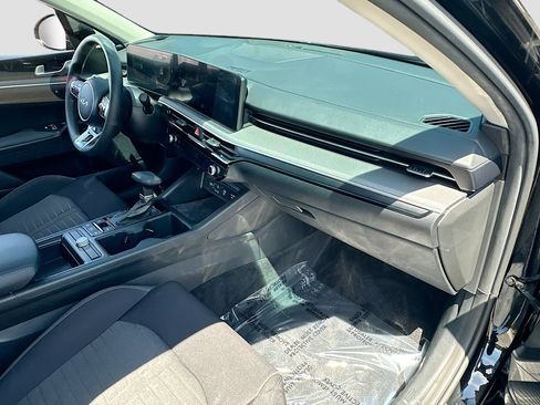 Certified 2025 Kia K5 LXS FWD image 26