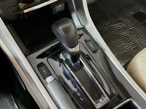 Used 2016 Honda Accord EX-L image 19