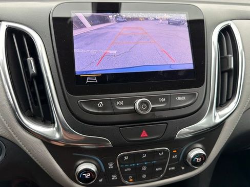 Used 2019 Chevrolet Equinox Premier FWD image 13