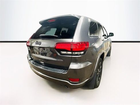 Used 2020 Jeep Grand Cherokee Altitude image 7