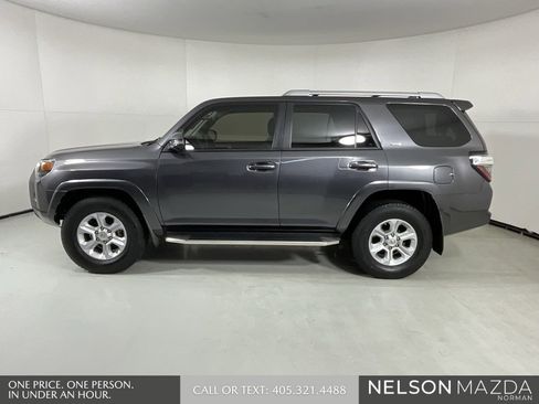 Used 2018 Toyota 4Runner SR5 Premium image 5