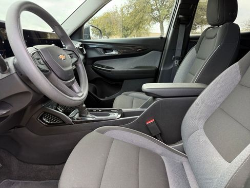 Used 2025 Chevrolet TrailBlazer LT image 27