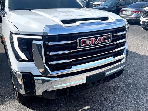 Used 2025 GMC Sierra 2500 SLE w/ Preferred Package AWD/4WD image 5